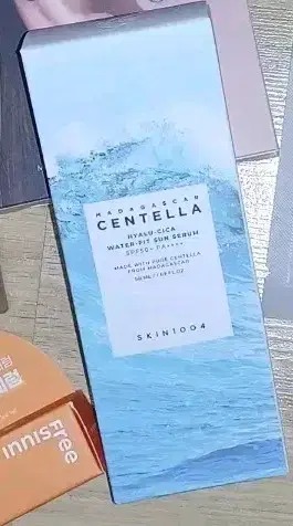 미개봉) 스킨1004 마다가스카르 센텔라 워터핏 선크림