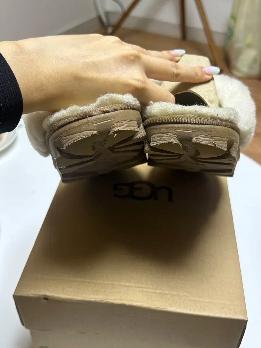 어그슬리퍼 코케트 여성 겨울 호주 양털 털슬리퍼 UGG 230