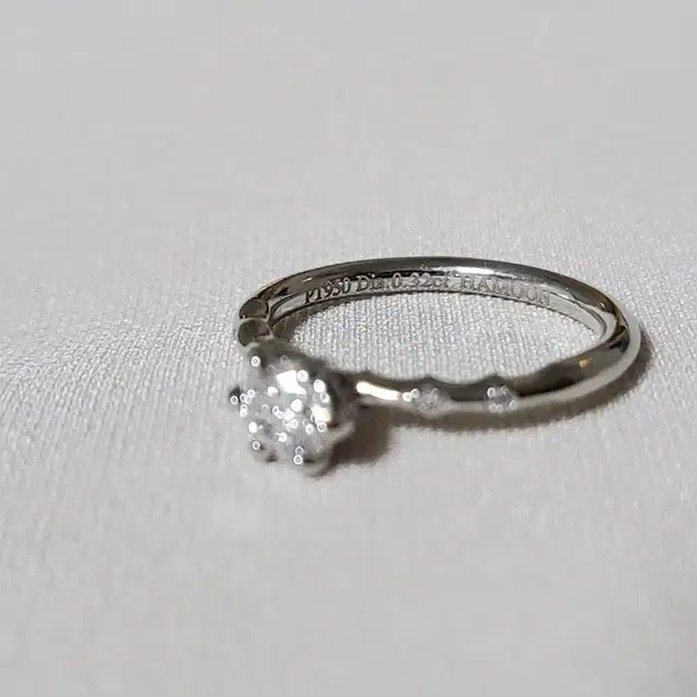 gia 0.32ct E vs1 반지