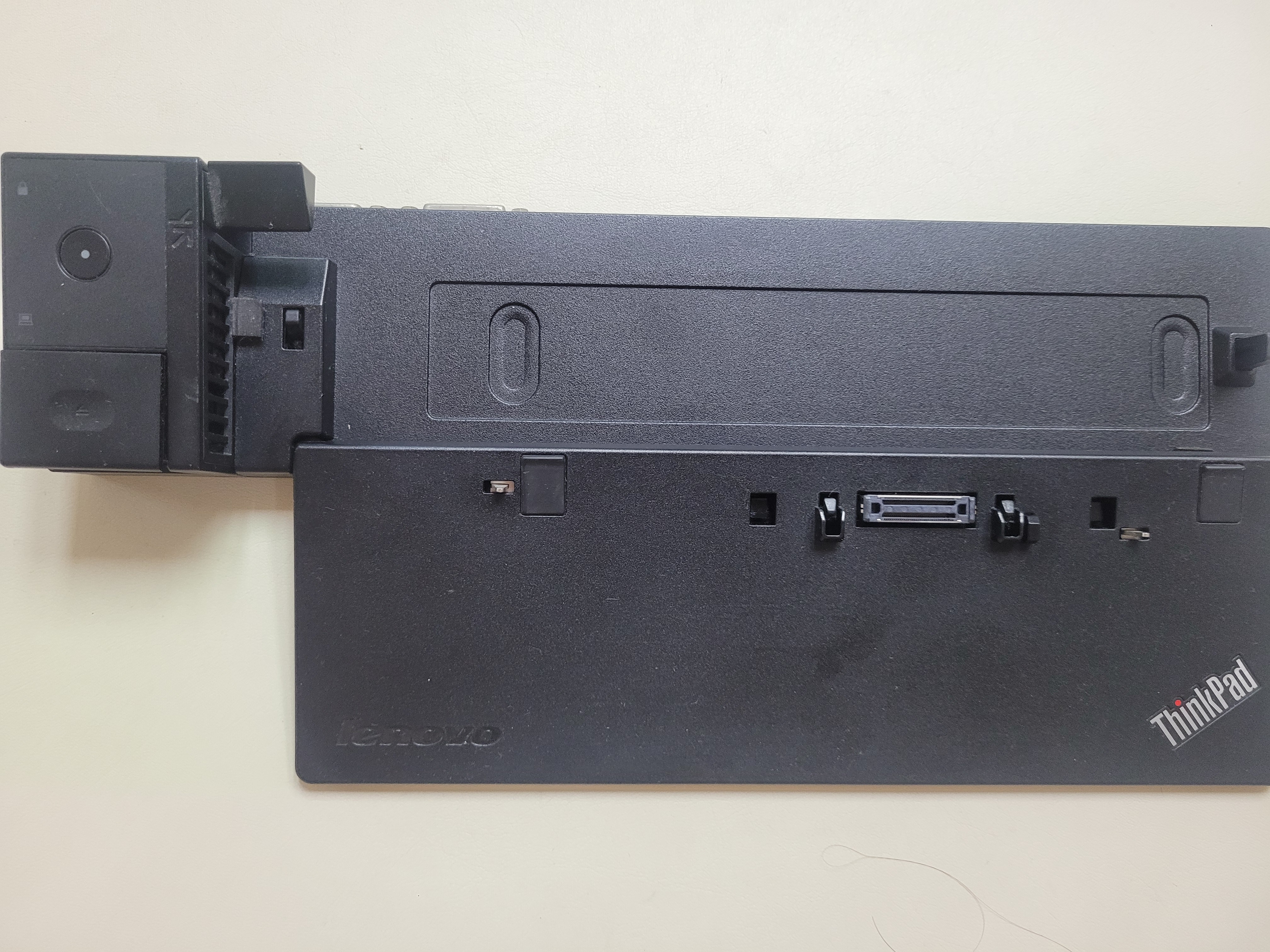 hinkPad T460s 노트북+도킹스테이션 20만원에 팔아요.